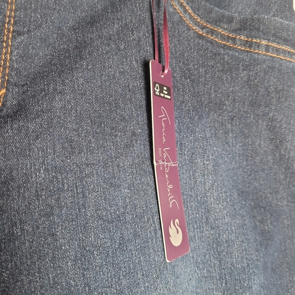 NWT Gloria Vanderbilt Cleo Belted Skimmer Capri Women's Size 16W - Picture 3 of 13